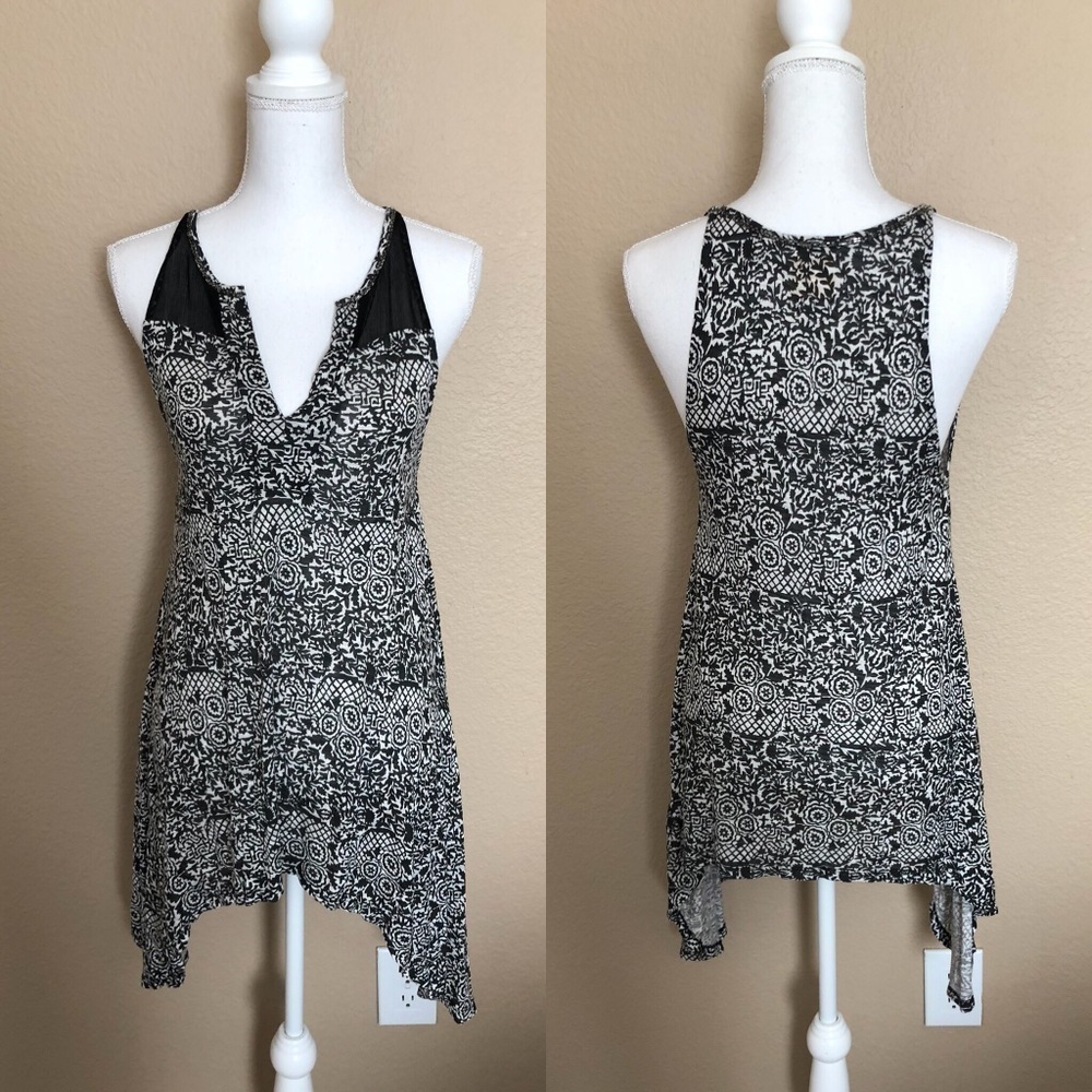 Anthropologie ric rac handkerchief tunic top
